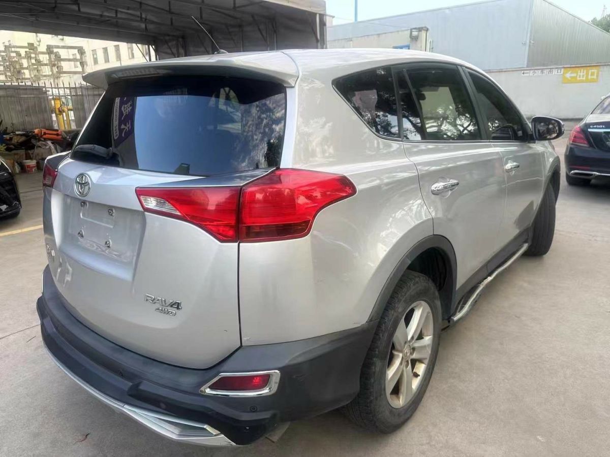 豐田 RAV4 圖片