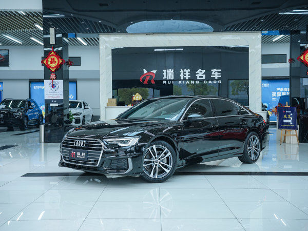 奥迪 奥迪A6L  2022款 40 TFSI 豪华动感型