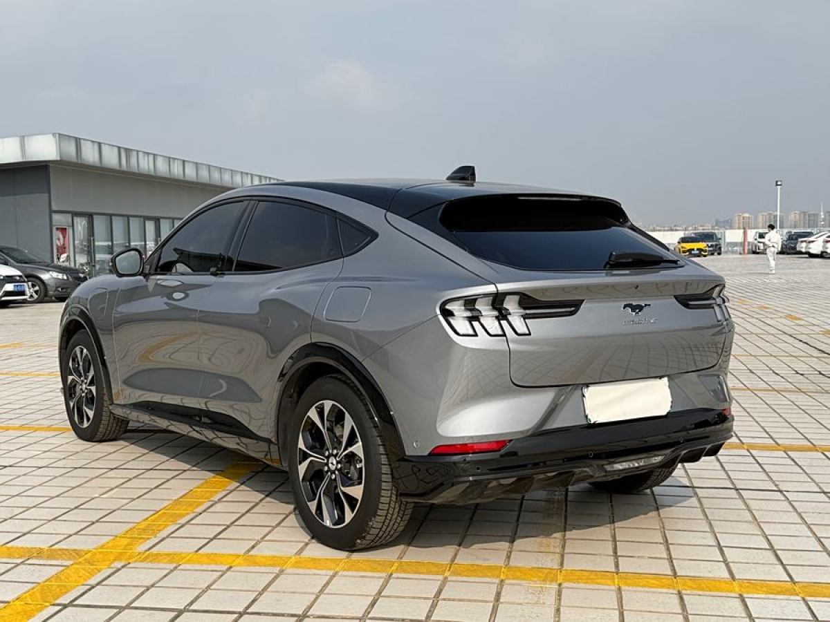 福特 Mustang Mach-E  2024款 風(fēng)馳版(超長(zhǎng)續(xù)航)圖片