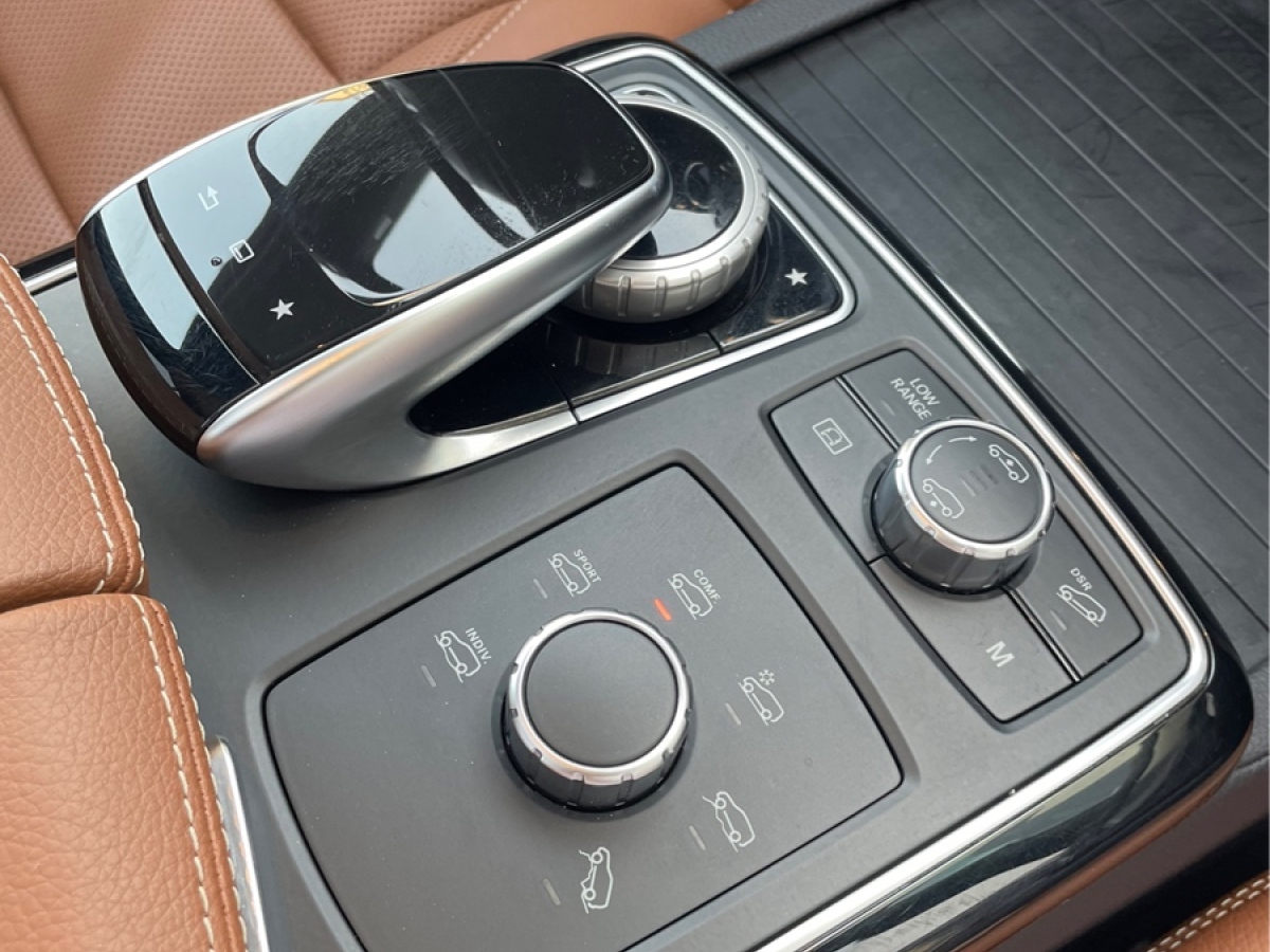 奔驰 奔驰GLS  2016款 GLS 400 4MATIC动感型图片