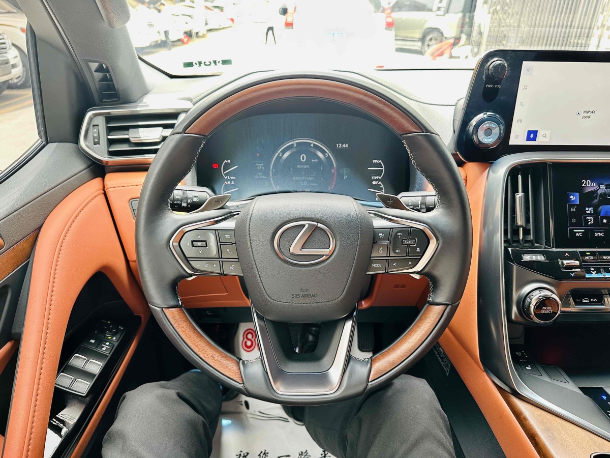雷克薩斯 LX  2025款 700h VIP領世版圖片