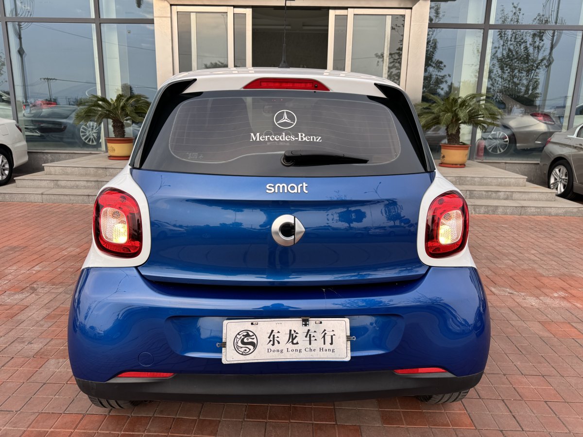 smart forfour  2018款 1.0L 52千瓦灵动版图片