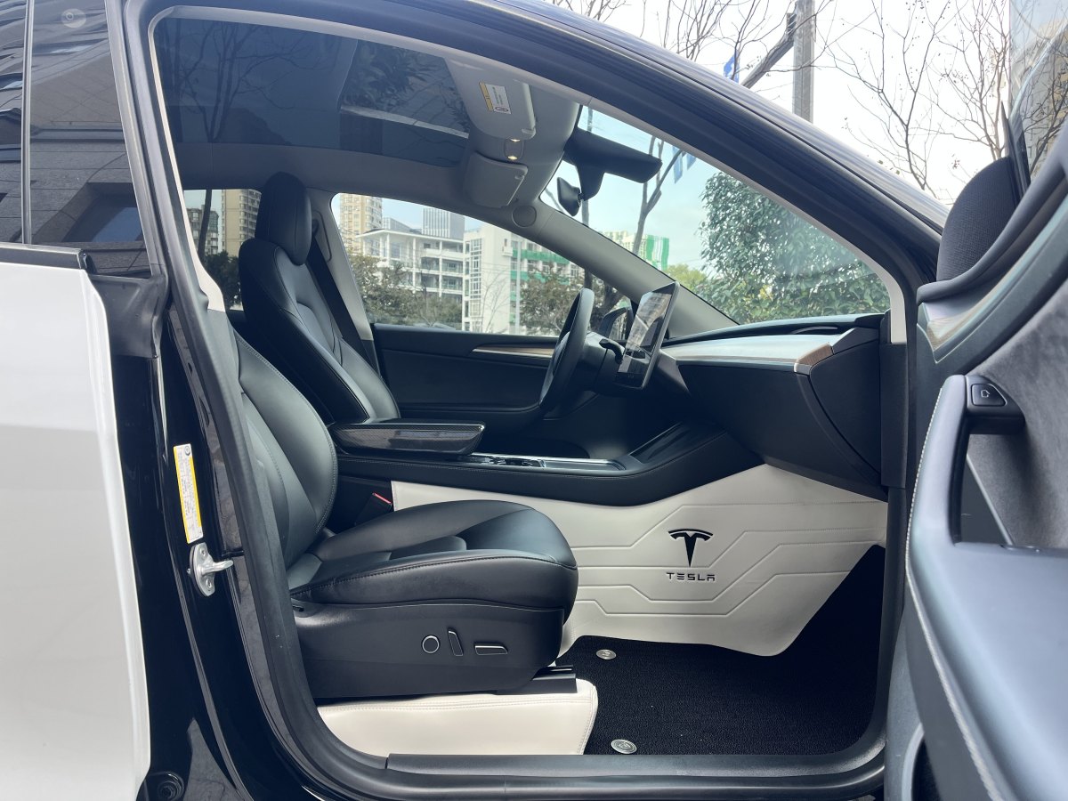 特斯拉 Model Y  2021款 長續(xù)航全輪驅(qū)動版 3D7圖片