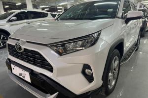 RAV4榮放 豐田 2.0L CVT四驅(qū)風(fēng)尚版