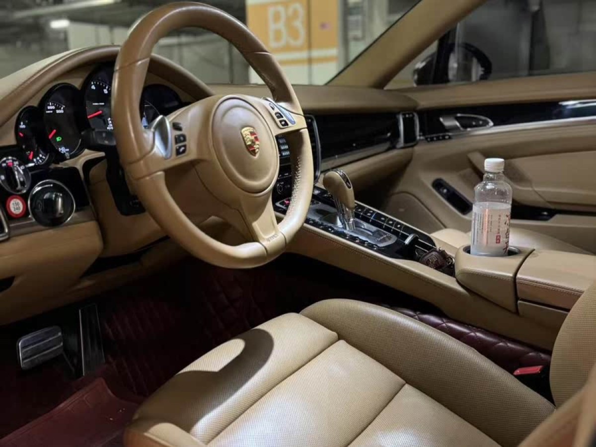 保時(shí)捷 Panamera  2014款 Panamera 4 Executive 3.0T圖片