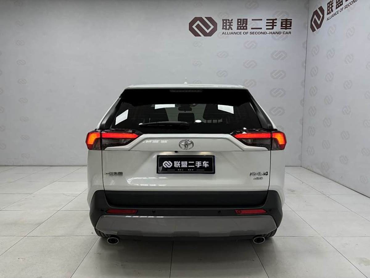 豐田 RAV4榮放  2021款 2.0L CVT四驅(qū)風(fēng)尚PLUS版圖片