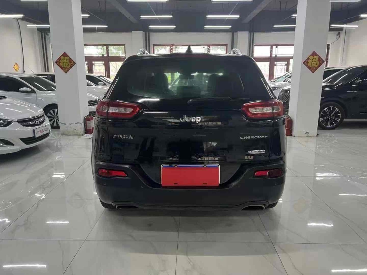 Jeep 自由光  2016款 2.4L 領(lǐng)先版圖片