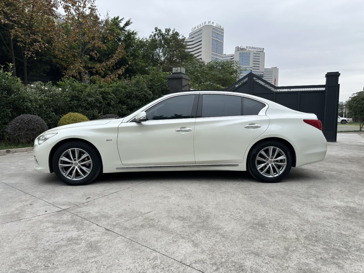 英菲尼迪 Q50L  2016款 2.0T 舒適版圖片