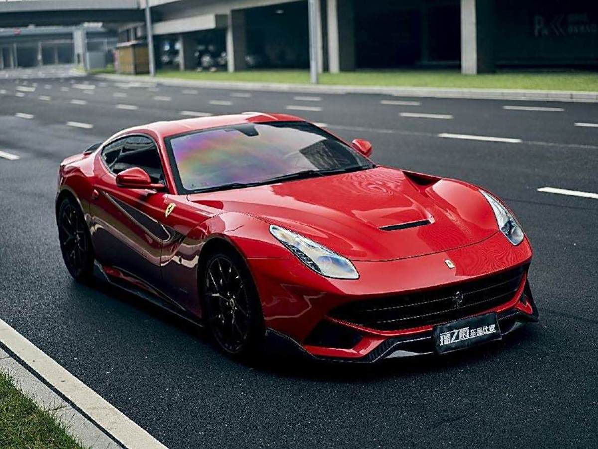 2014年3月法拉利 F12berlinetta  2013款 6.3L 標(biāo)準(zhǔn)型