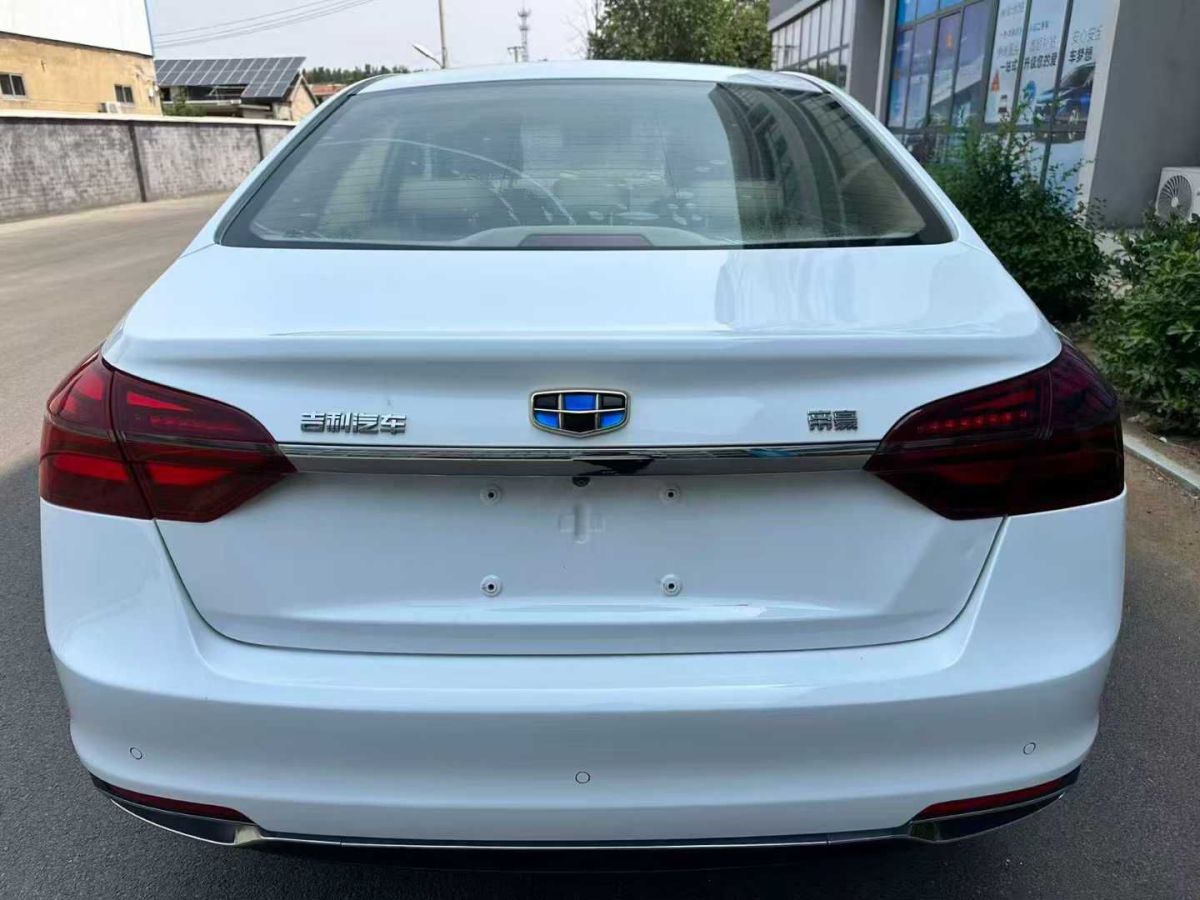 吉利 帝豪  2019款   領(lǐng)軍版 1.5L 手動豪華型 國VI圖片