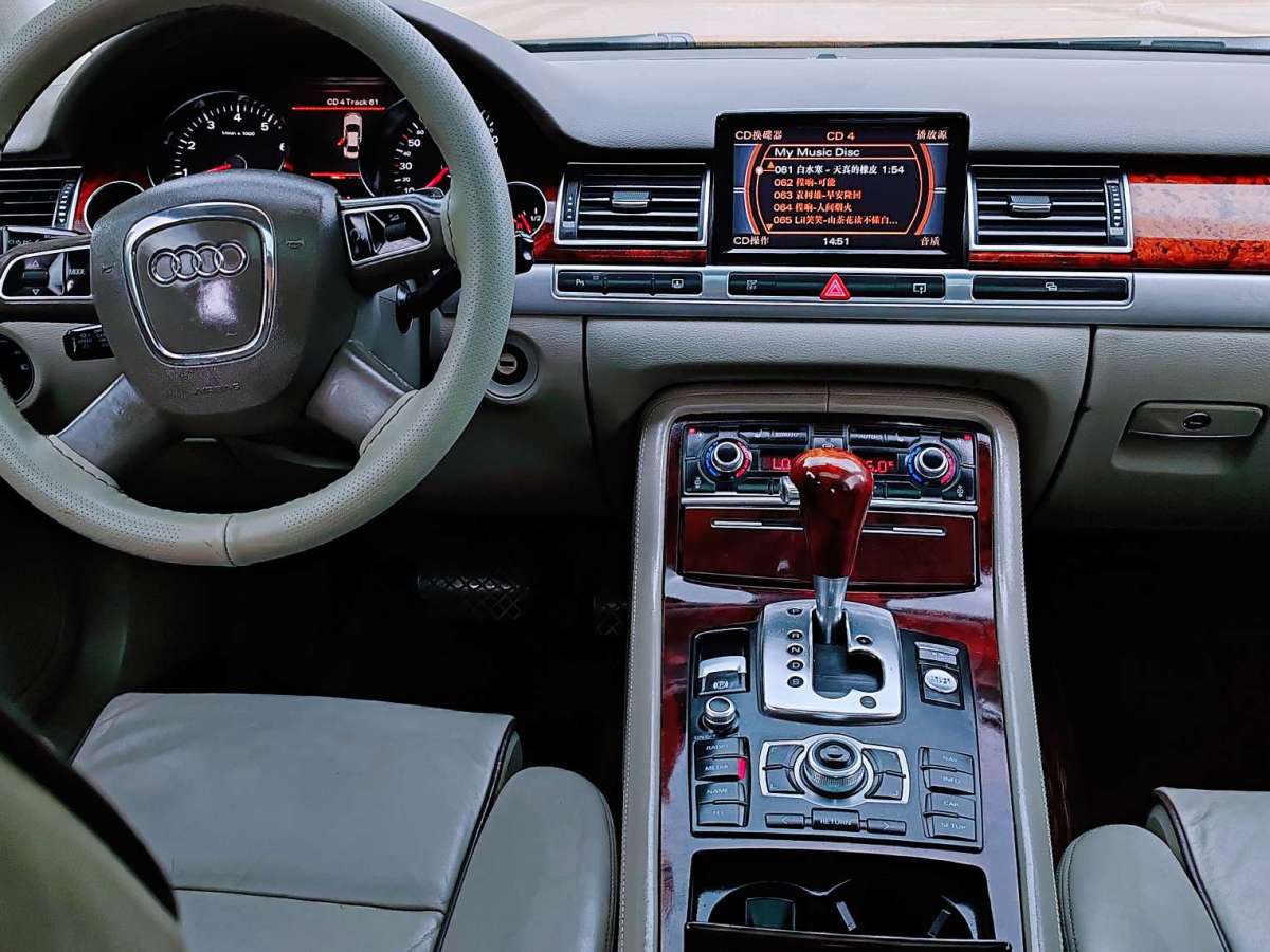 奧迪 奧迪A8  2009款 A8L 2.8 FSI 標(biāo)準(zhǔn)型圖片