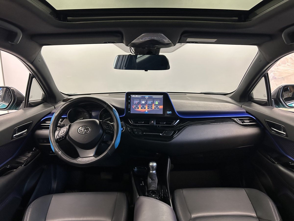 2020年6月豐田 C-HR  2020款 2.0L 領(lǐng)先版