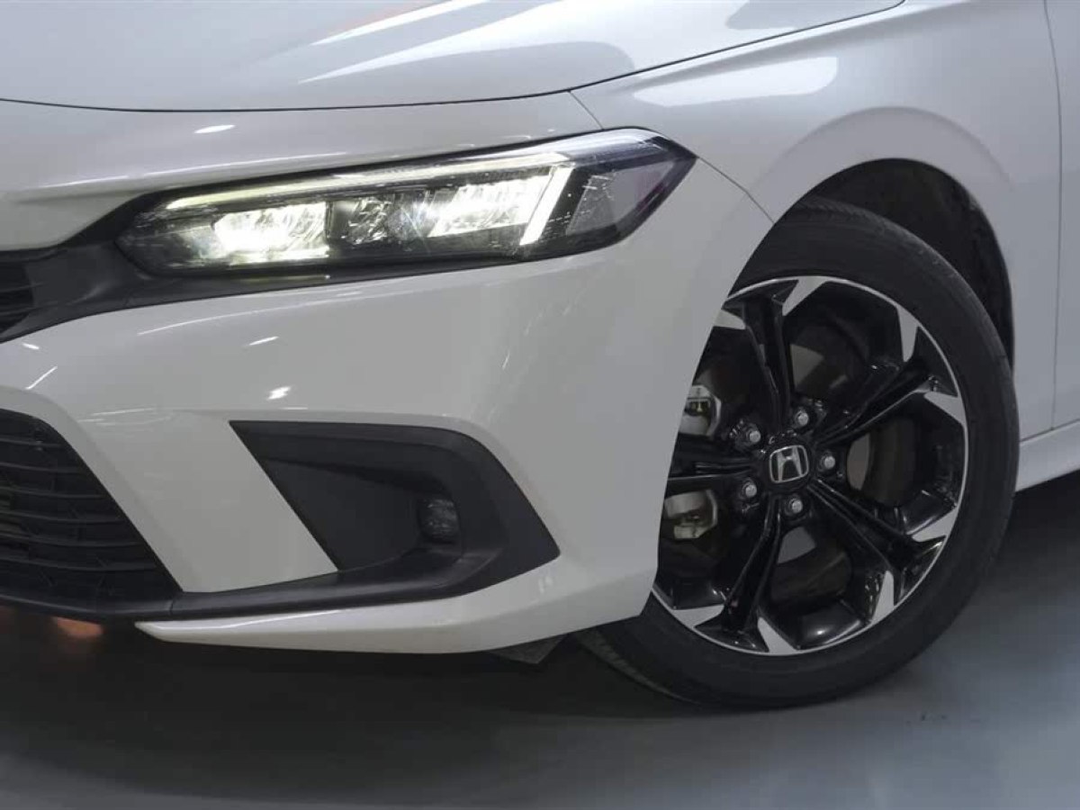 本田 思域  2022款 240TURBO CVT燃動版圖片