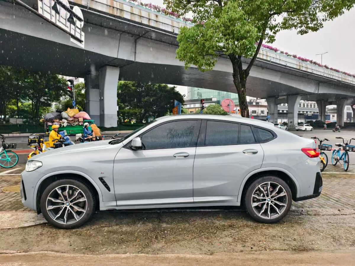 寶馬 寶馬X1  2024款 sDrive25Li X設(shè)計(jì)套裝圖片
