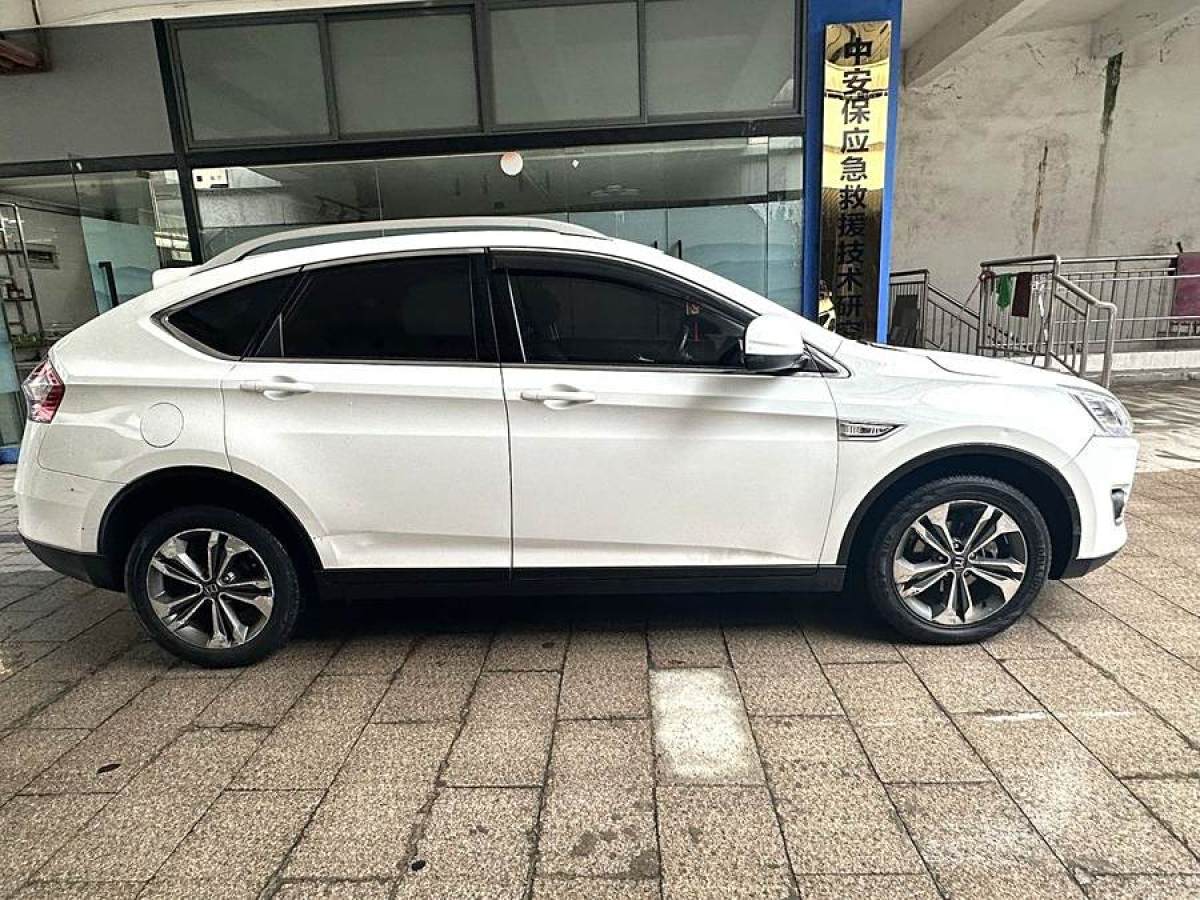 納智捷 優(yōu)6 SUV  2017款 1.8T 魅力升級型圖片