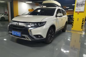 歐藍德 三菱 2.4L 四驅(qū)致享版 7座 國VI