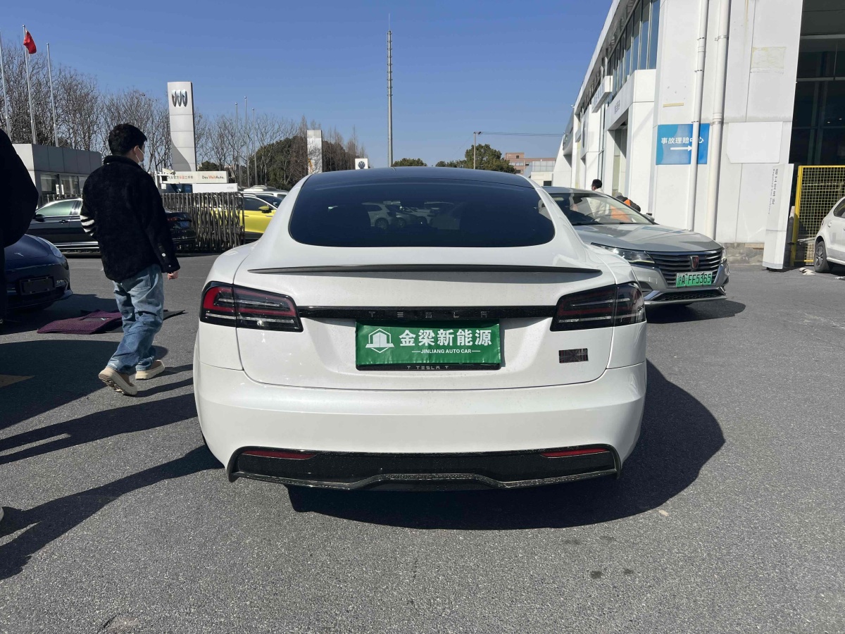 特斯拉 Model S  2023款 三電機(jī)全輪驅(qū)動(dòng) Plaid版圖片