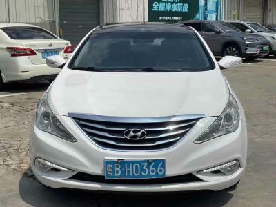 2014年1月 現(xiàn)代 索納塔 2.0L 自動領(lǐng)先版圖片