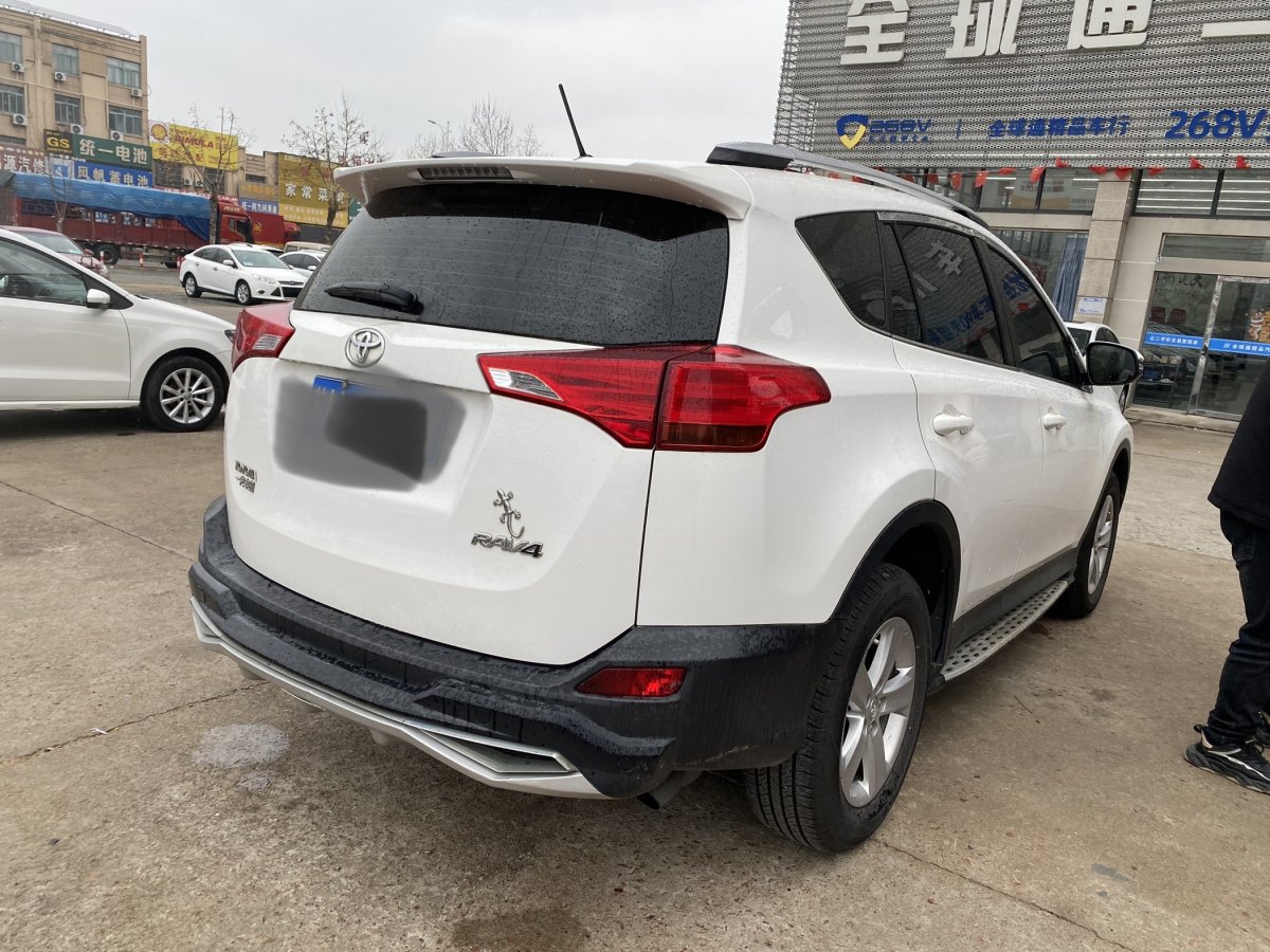 豐田 RAV4  2018款 榮放 2.0L CVT兩驅(qū)風尚版圖片