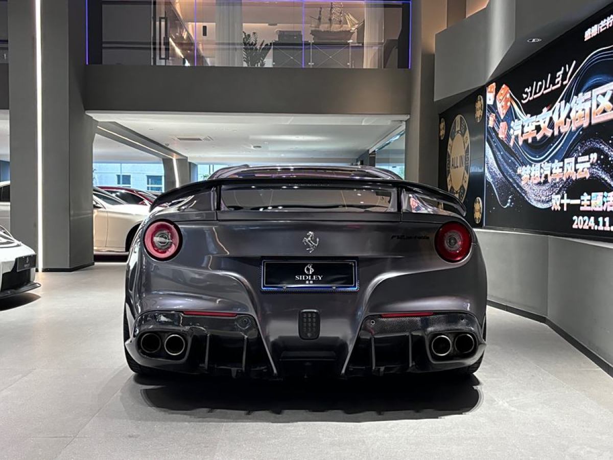 法拉利 F12berlinetta  2013款 6.3L 標(biāo)準(zhǔn)型圖片