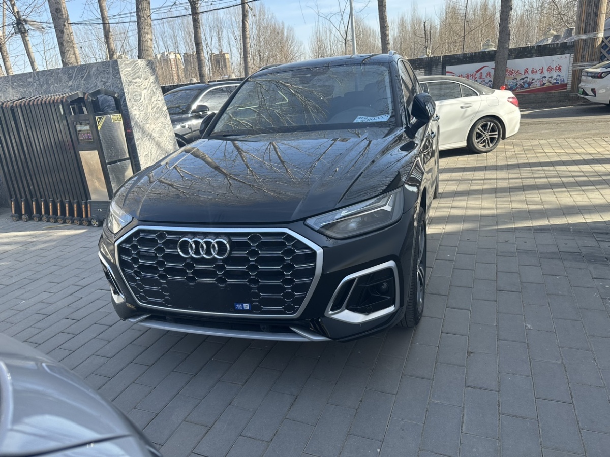 2023年01月奧迪 奧迪Q5L Sportback  2022款 40 TFSI RS套件燃速型