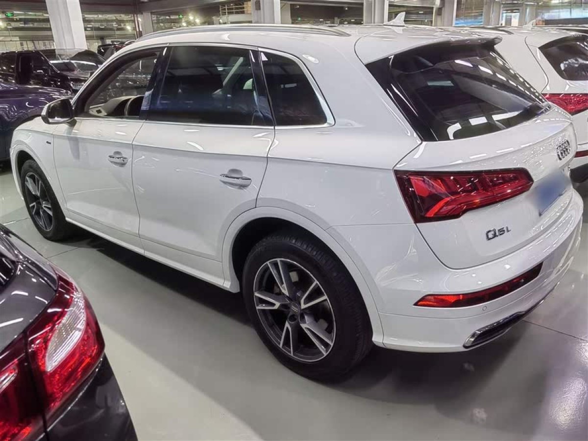 奧迪 奧迪Q5L  2018款  45 TFSI 尊享時(shí)尚型 國(guó)VI圖片