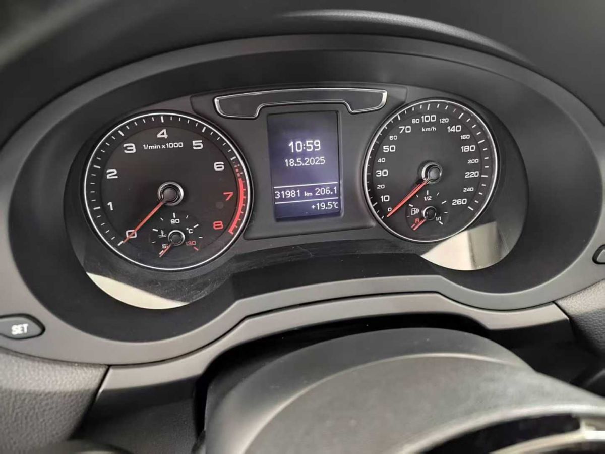 奧迪 奧迪Q3  2019款  35 TFSI 時尚動感型圖片