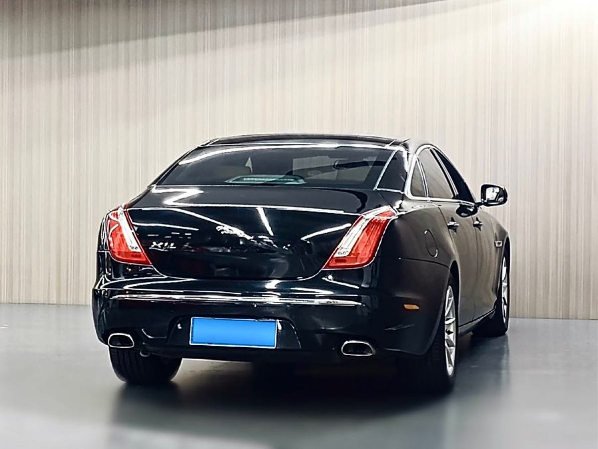 捷豹 XJ  2012款 XJL 3.0 全景商務(wù)版圖片