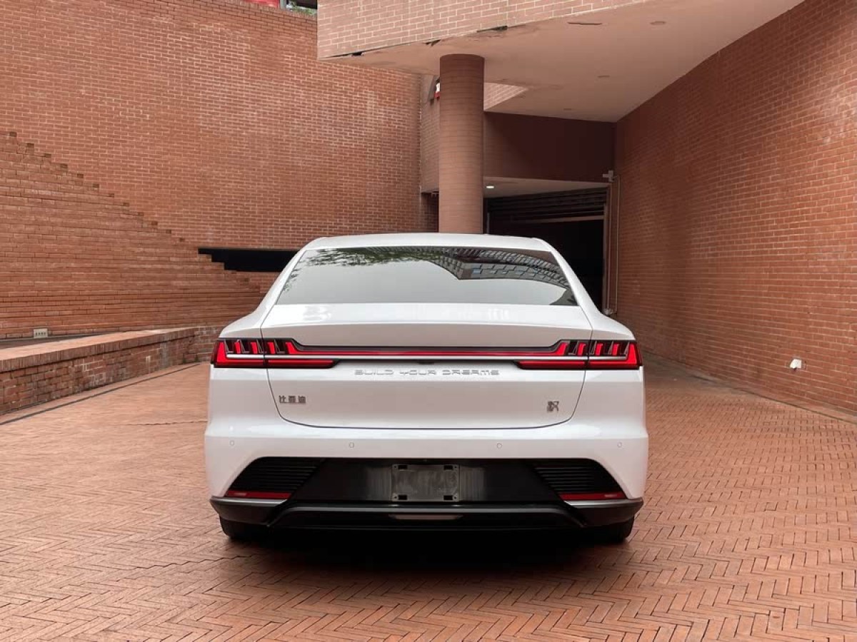 比亞迪 漢  2020款 EV 超長(zhǎng)續(xù)航版尊貴型圖片