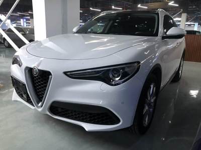 2017年9月 阿爾法·羅密歐 Stelvio 2.0T 200HP 豪華版圖片