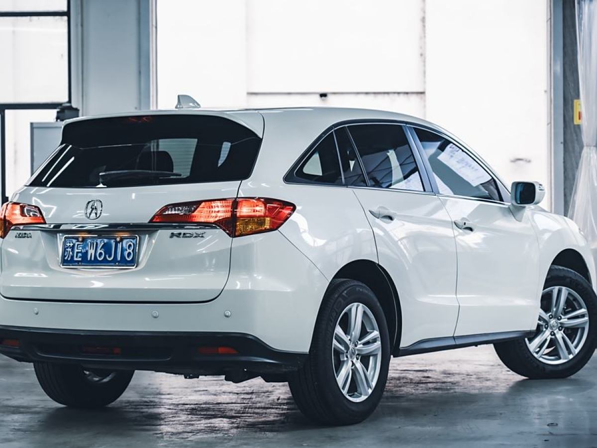 謳歌 RDX  2013款 3.0L 兩驅(qū)精英版圖片