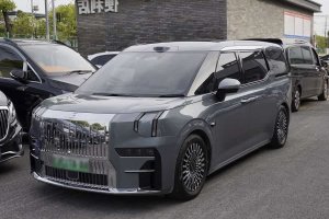 極氪009 極氪 七座過道版 108kWh