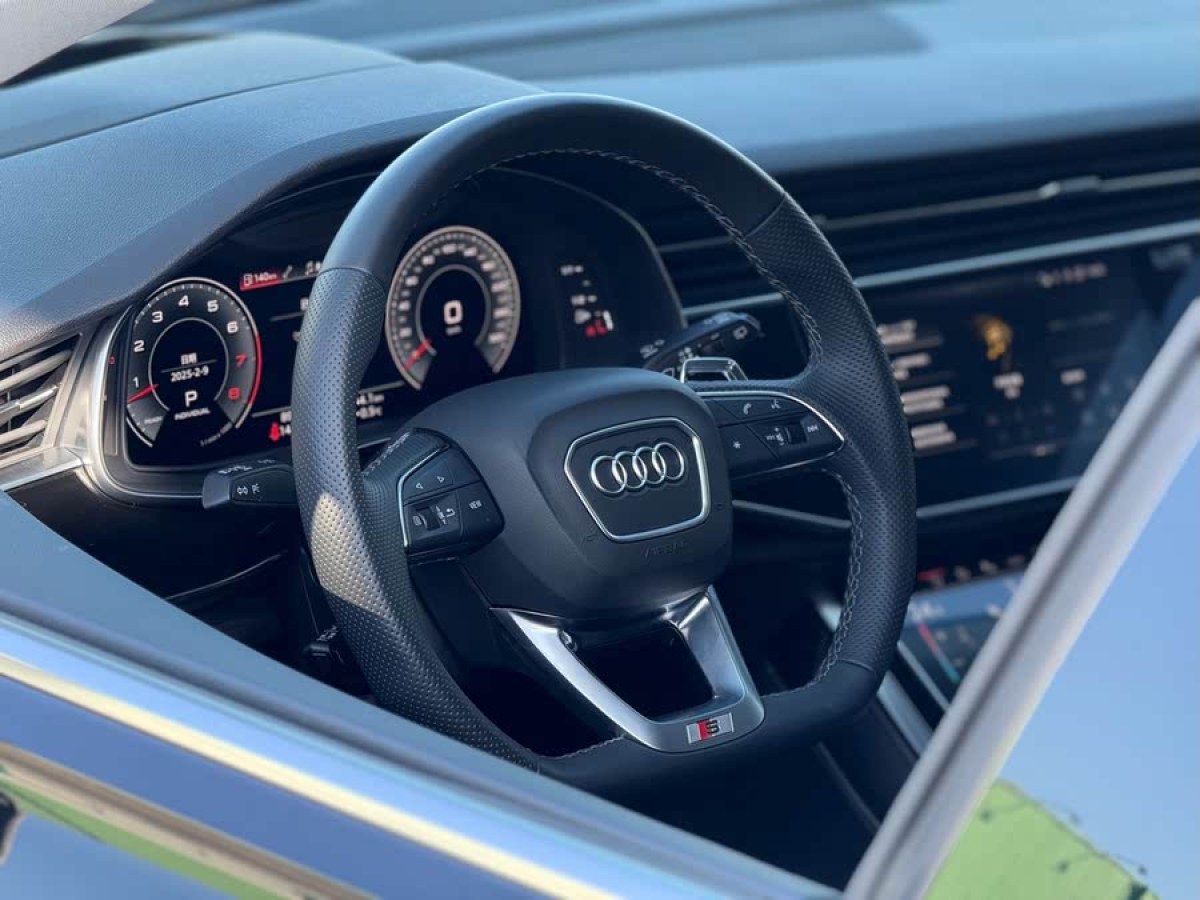 奧迪 奧迪Q8  2022款 55 TFSI 豪華動感型圖片