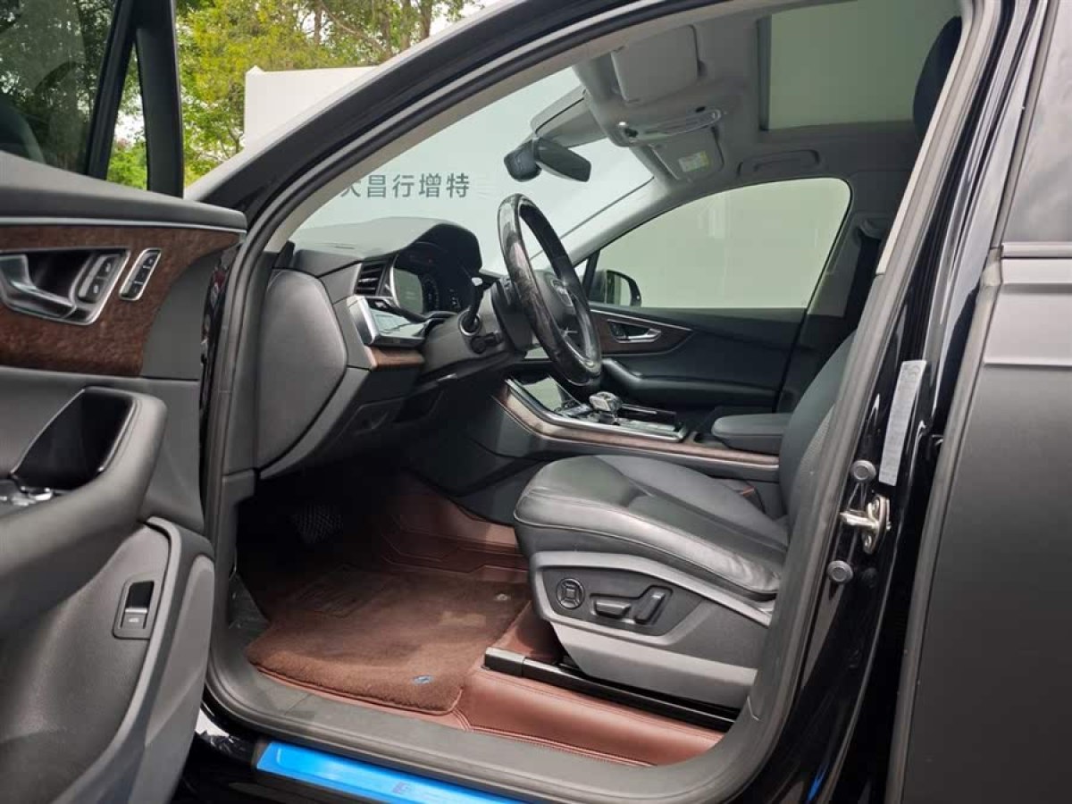 奧迪 奧迪Q7  2023款 55 TFSI quattro S line運動型圖片