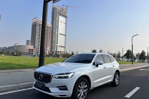 XC60 沃尔沃  T5 四驱智逸版 国VI