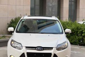 ?？怂?福特 兩廂經(jīng)典 1.8L 手動酷白典藏版