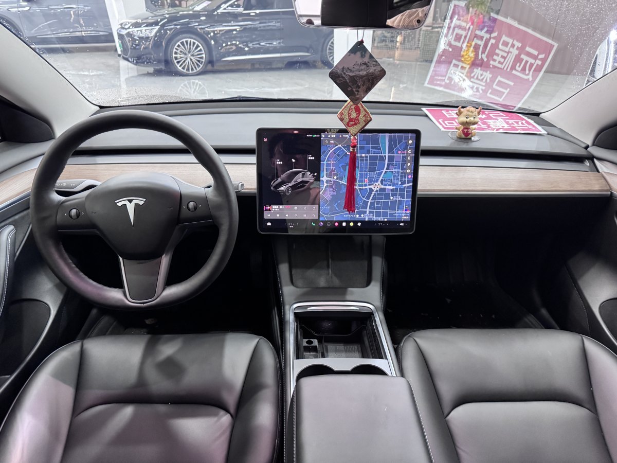 特斯拉 Model 3  2019款 標準續(xù)航后驅(qū)升級版圖片