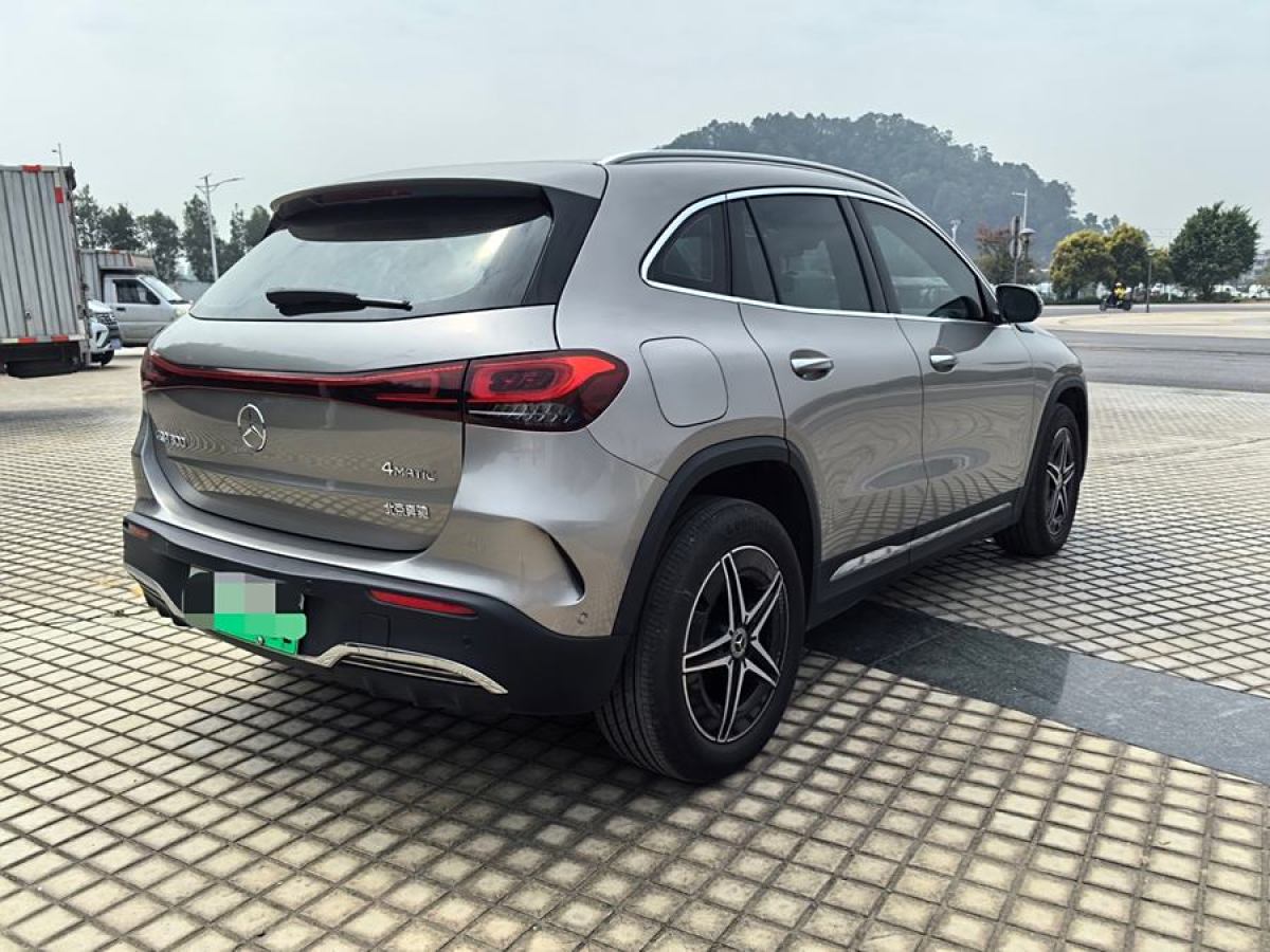 奔馳 奔馳EQA  2022款 EQA 300 4MATIC 首發(fā)特別版圖片