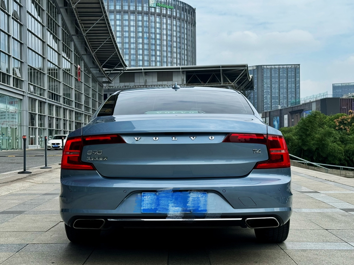 沃爾沃 S90  2018款 T4 智遠(yuǎn)版圖片