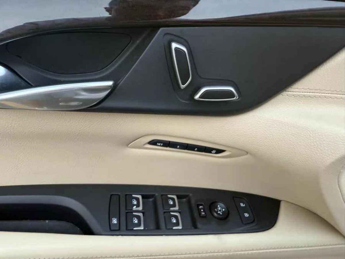 凱迪拉克 CT6  2019款 28T 時尚型圖片