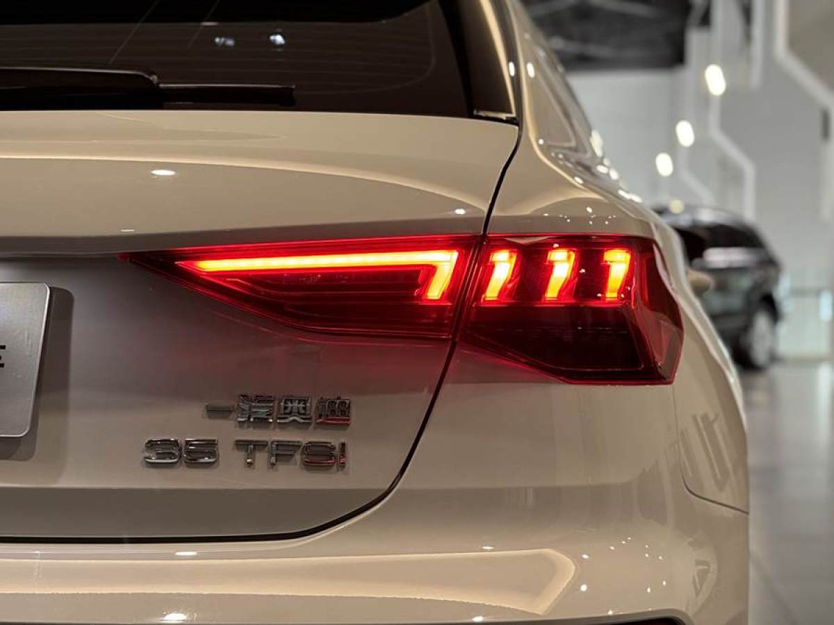 2022年2月奧迪 奧迪A3  2022款 Sportback 35 TFSI 進取運動型