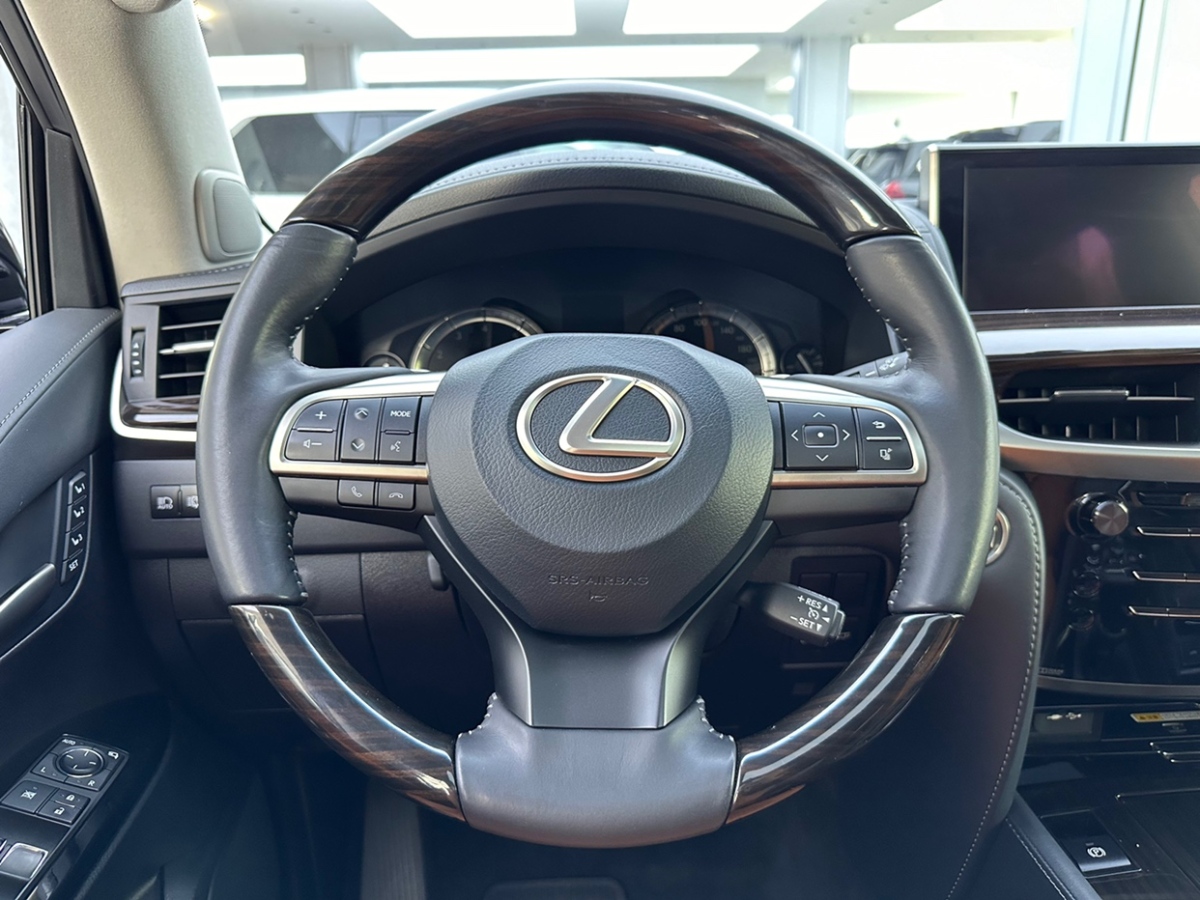 2019年8月雷克萨斯 LX  2019款 570 动感豪华版