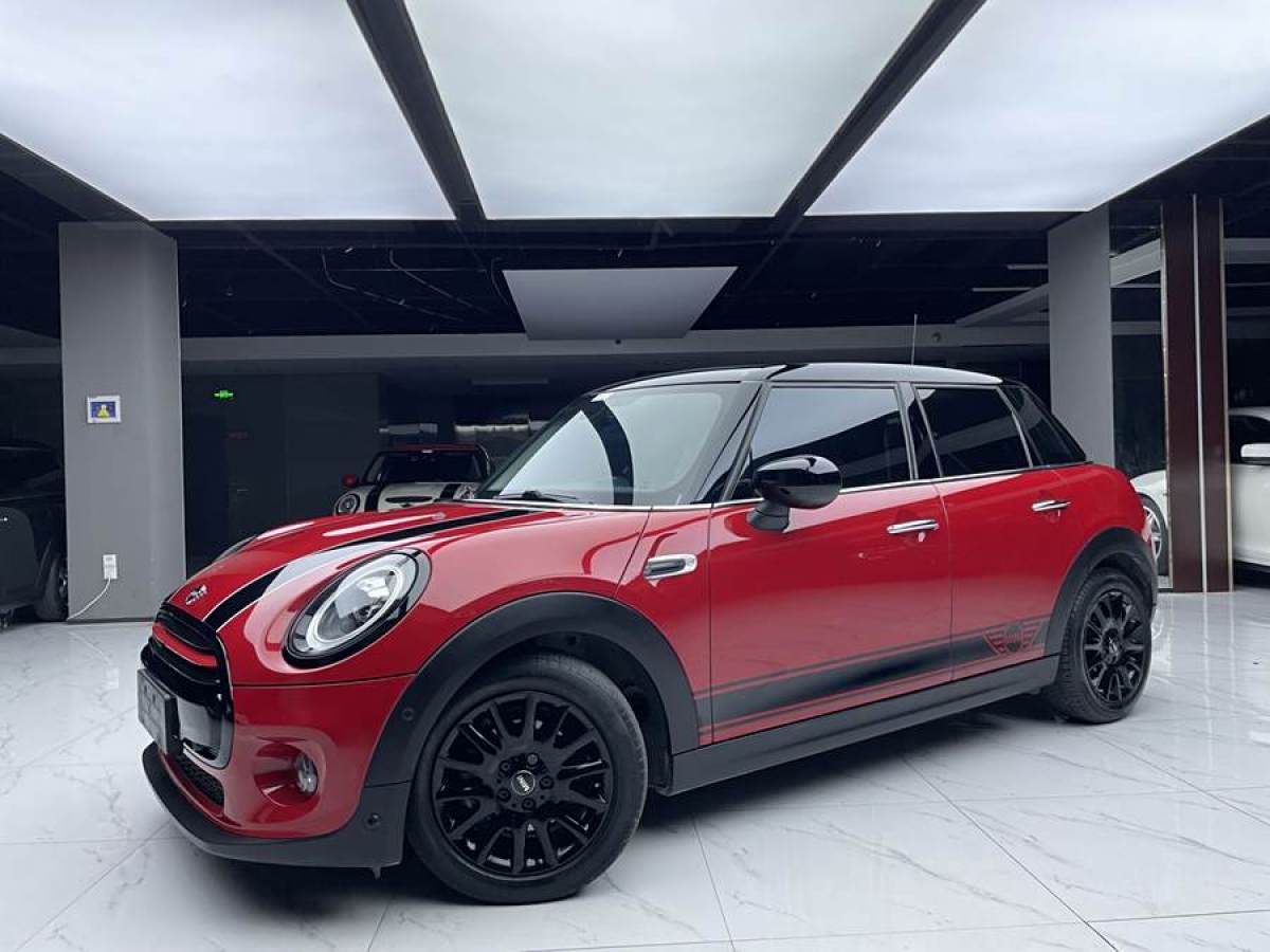 2020年12月MINI MINI  2021款 1.5T COOPER 經(jīng)典派 五門版