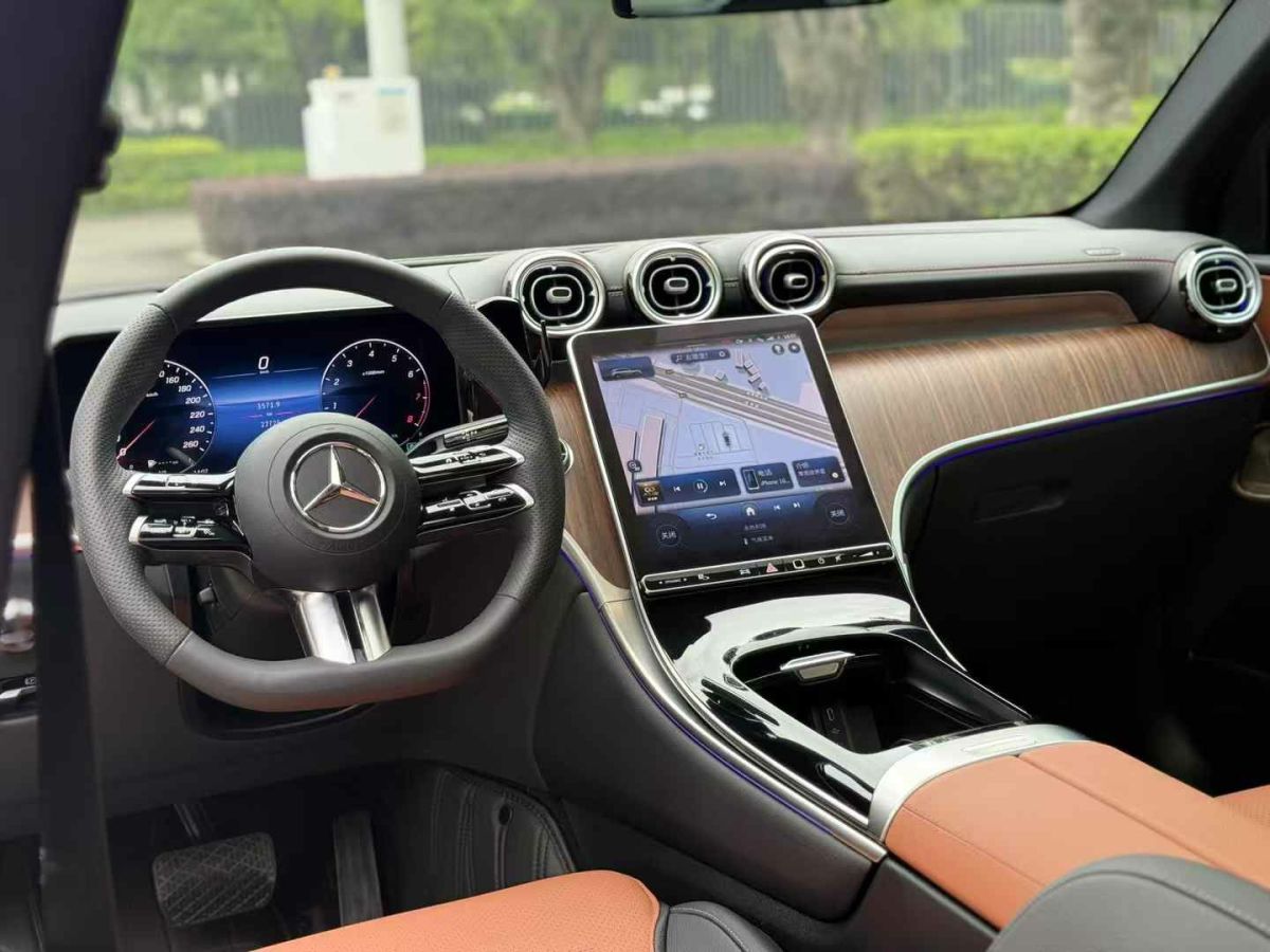奔馳 奔馳GLC  2024款 GLC 300 4MATIC 轎跑SUV圖片
