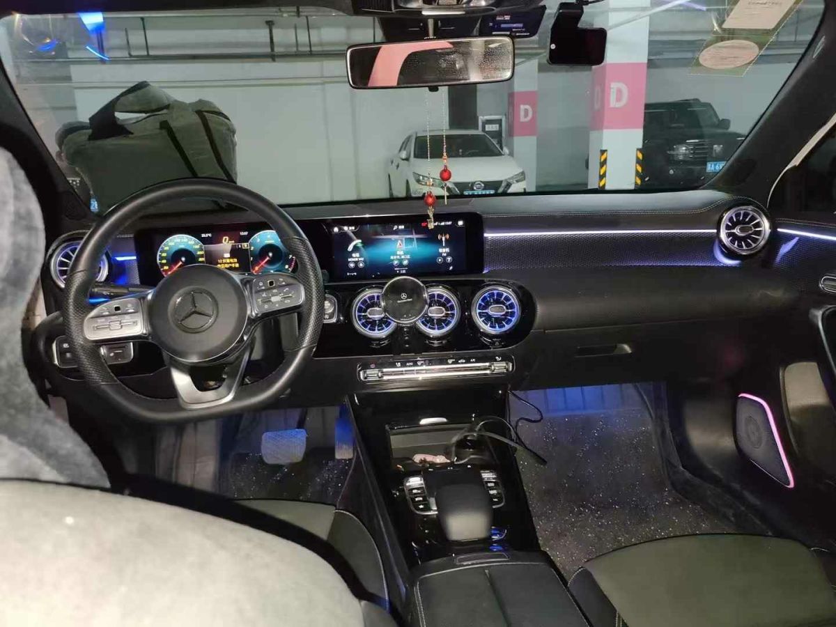 奔馳 奔馳A級  2019款  改款 A 180 L圖片