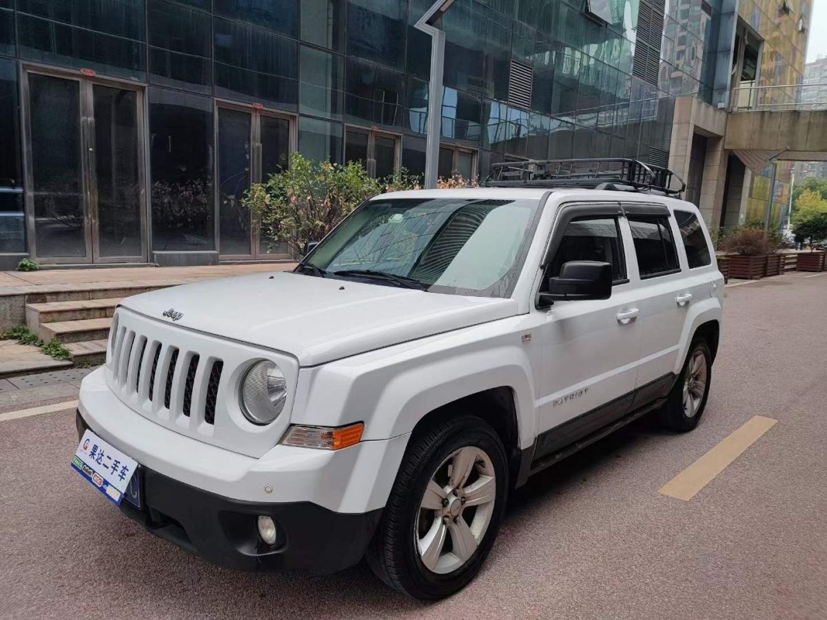 jeep 自由客 圖片