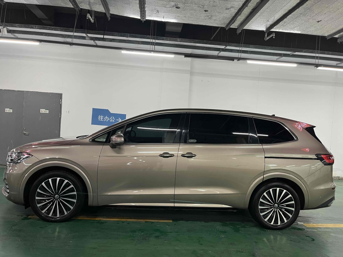 大眾 威然  2023款 改款 380TSI 尊貴版圖片