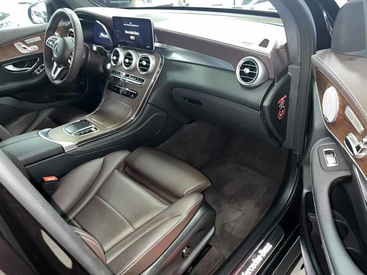 奔馳 奔馳GLC  2021款 GLC 300 4MATIC 轎跑SUV圖片