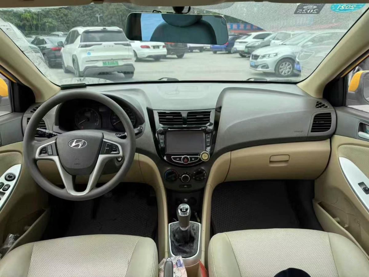 現(xiàn)代 瑞納  2014款 1.4 GLS 智能型圖片