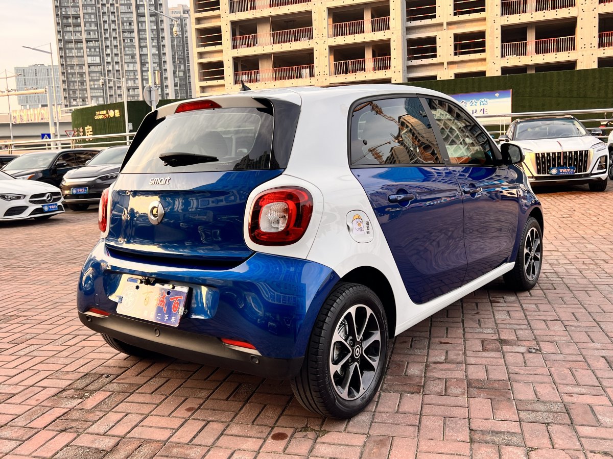 smart forfour  2016款 1.0L 52千瓦激情版圖片